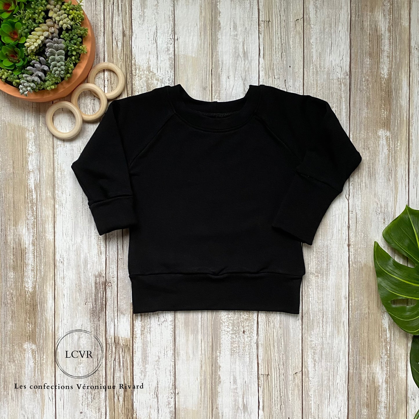 Chandail Raglan en Bambou Noir prêt à partir