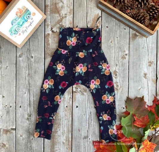 Pantalon Fleurs automnales noires prêt à partir